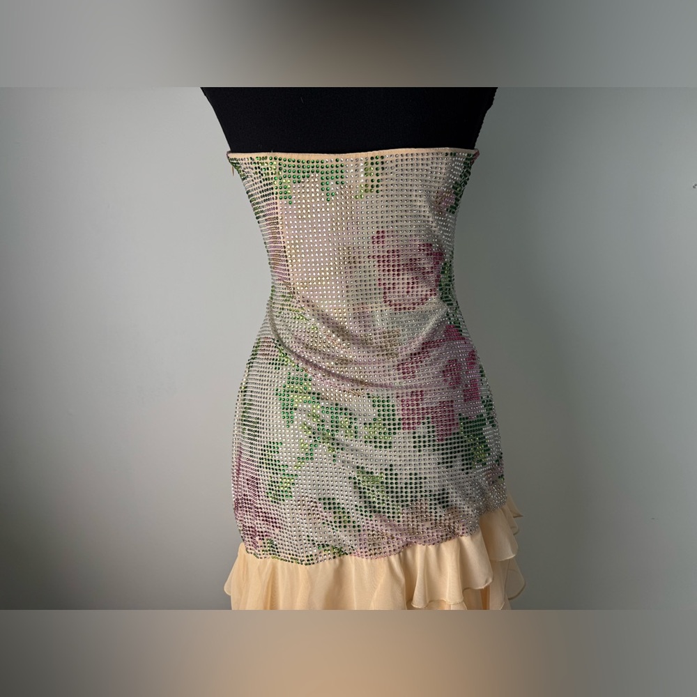 Garden Girl Elegant Strapless Floral Dress - Picture 4 of 7
